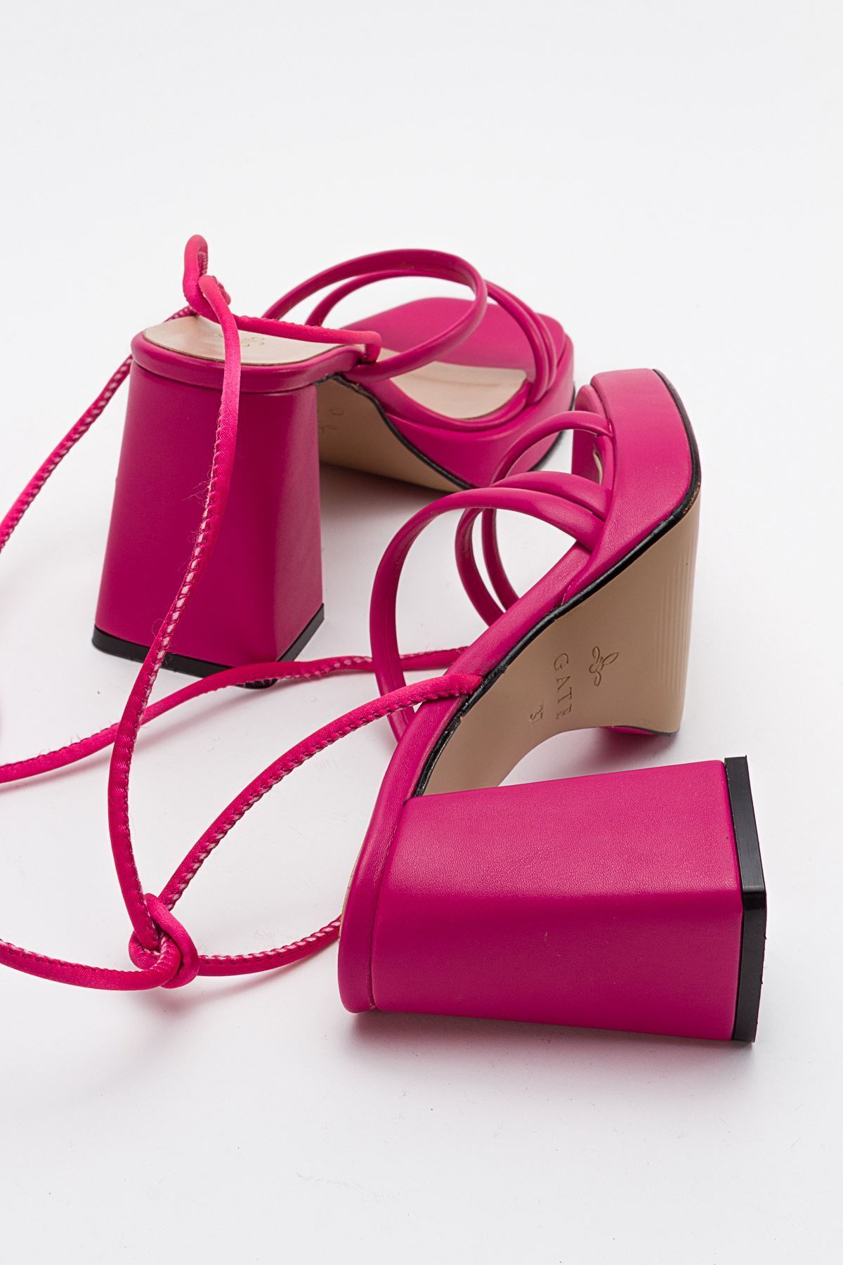 Kadın Bantlı ve İpli Platform Topuklu Kadın Sandalet Carisa Platform Gate Shoes-Fuşya