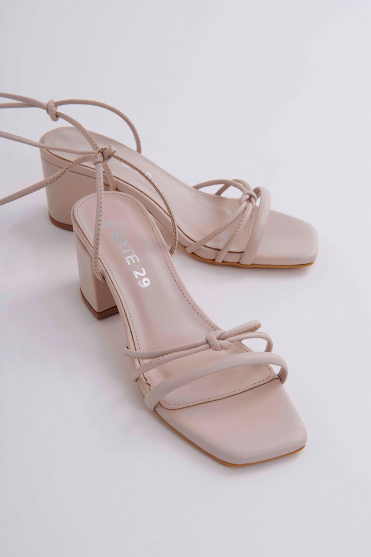Çıkarılabilir Bağcıklı Rahat Topuklu Sandalet Terlik | Ella Gate Shoes-ten