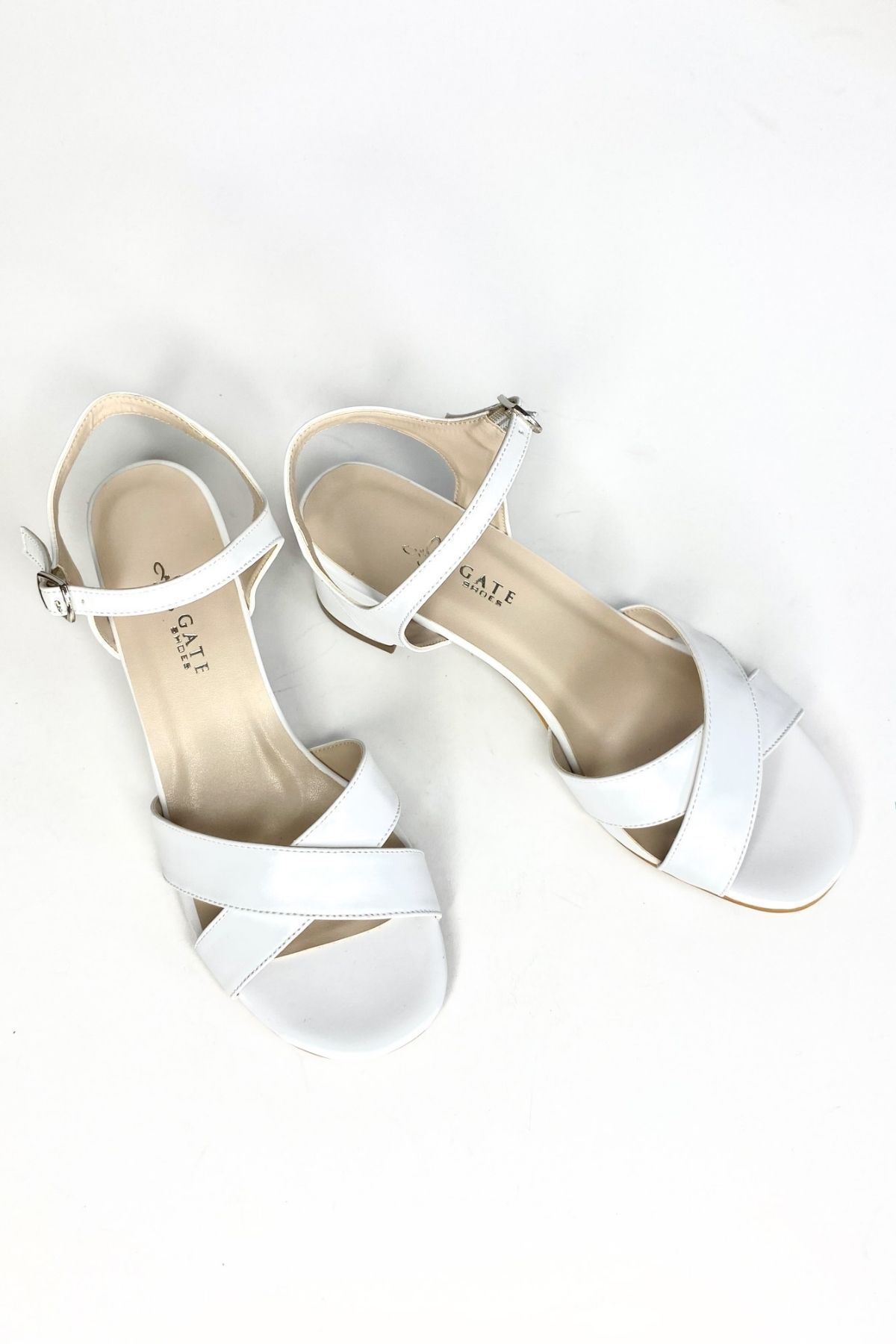 Çapraz Bantlı Bilekten Tokalı Kadın Sandalet Yolana Gate Shoes-beyaz
