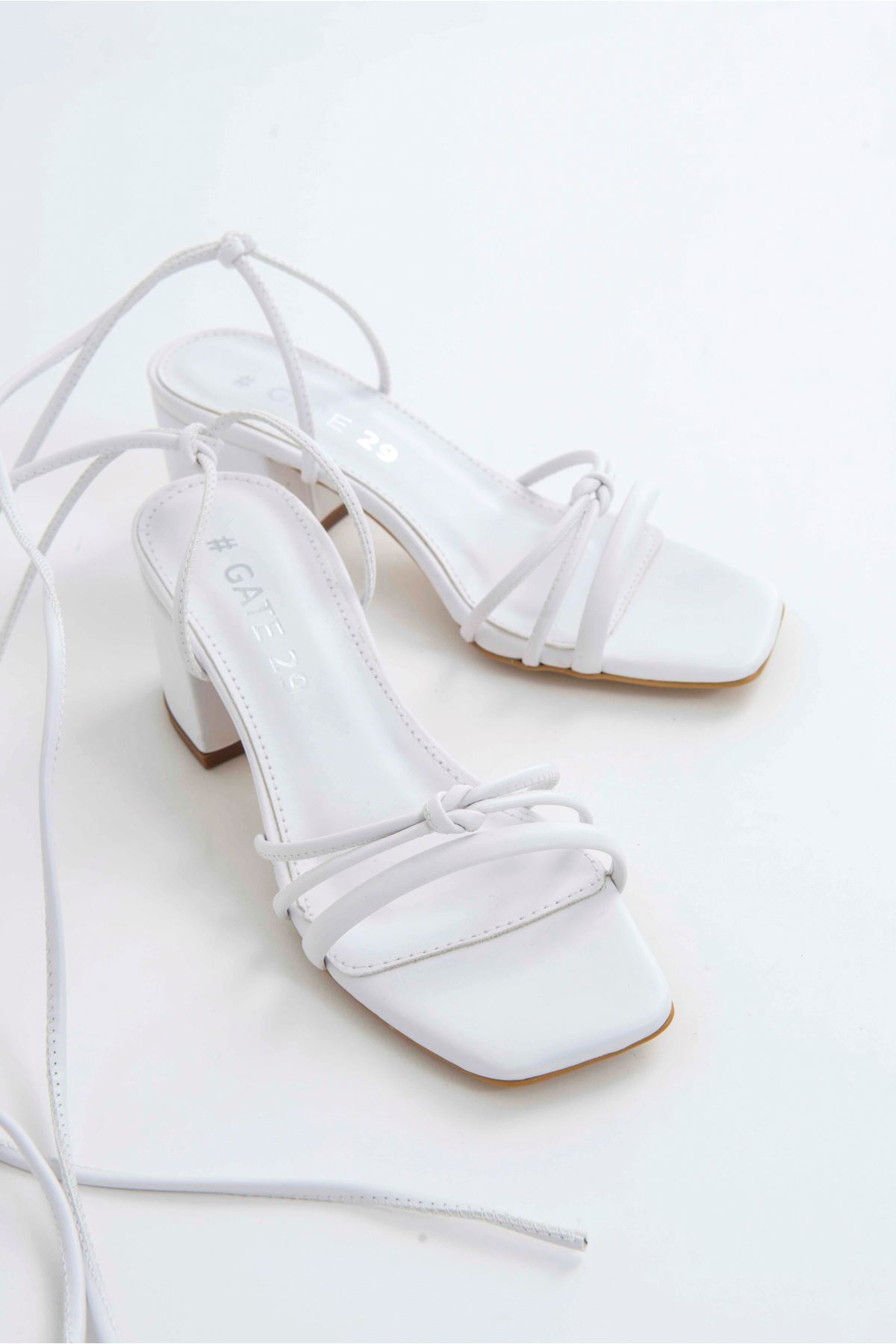 Gate Shoes - Ella - Çıkarılabilir Bağcıklı Rahat Topuklu Sandalet Terlik Beyaz