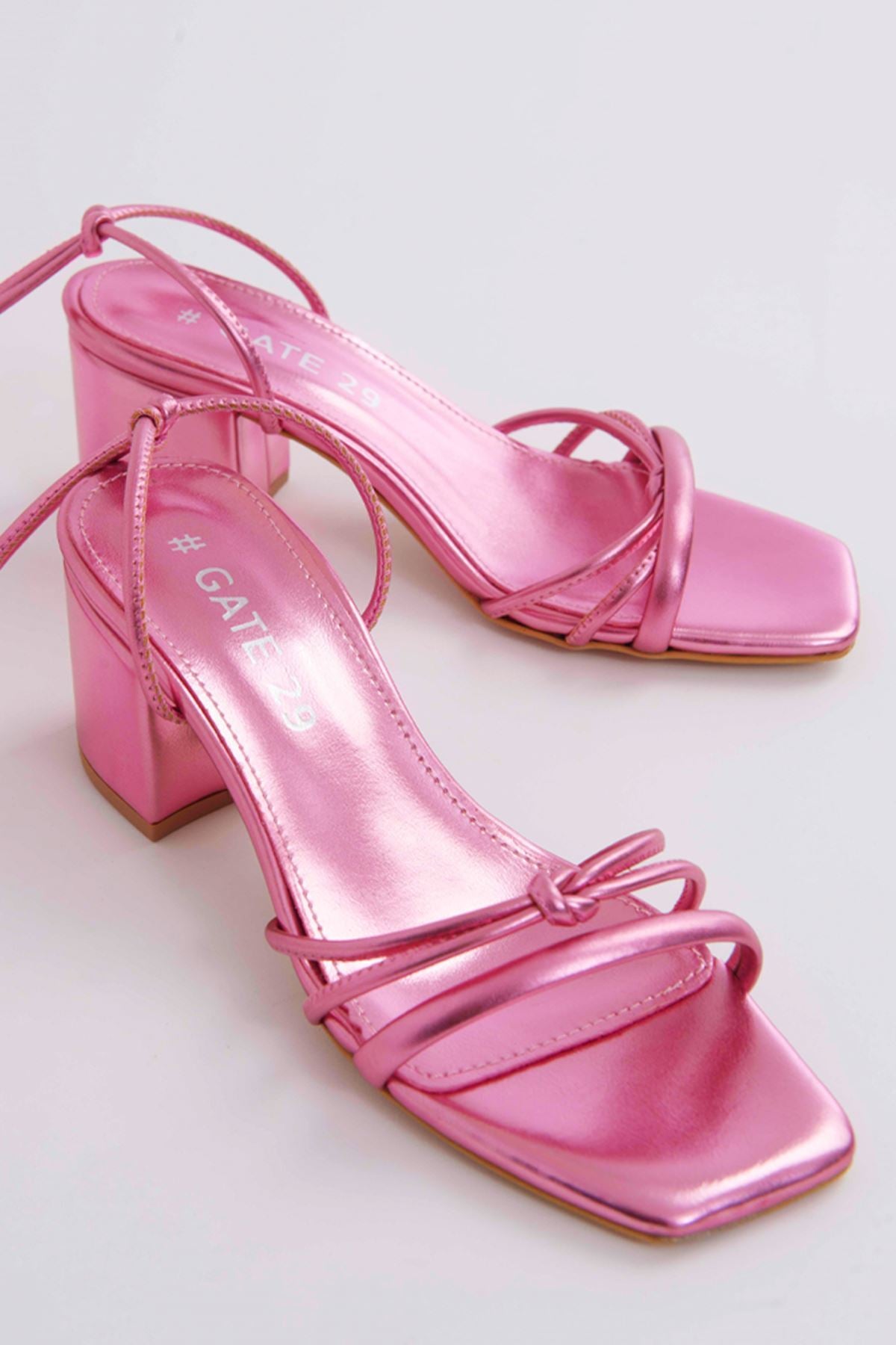 Çıkarılabilir Bağcıklı Rahat Topuklu Sandalet Terlik | Ella Gate Shoes-pembe