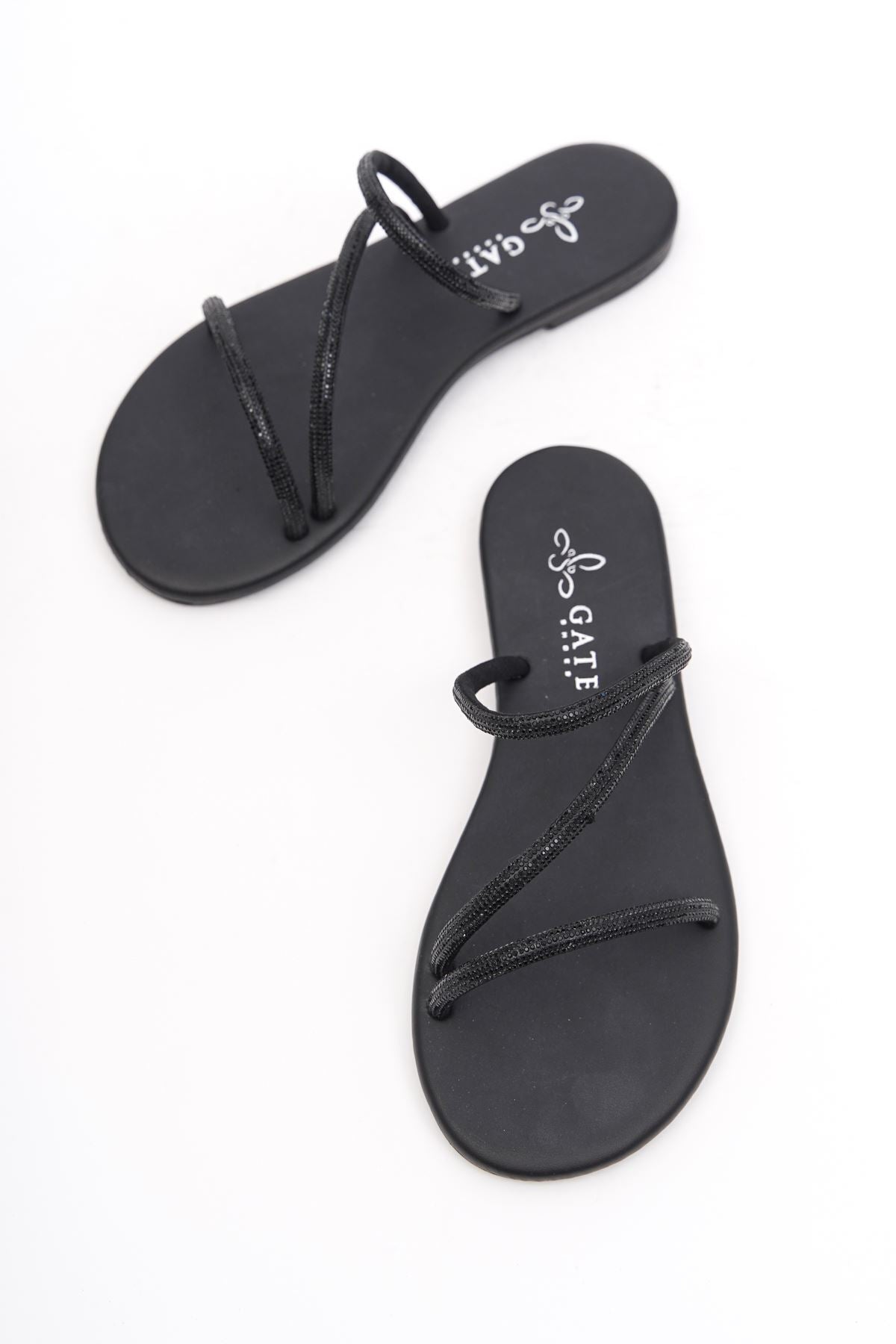 Areta Kristal Parlak Taşlı Alçak Tabanlı Kadın Sandalet Gate Shoes-Siyah
