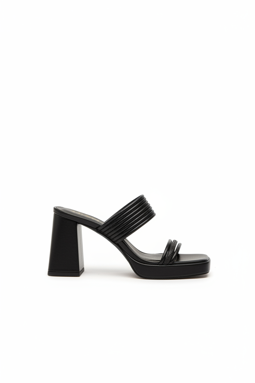 Product Photography: Sasha Günlük Tarz Şık Taşlı İpli Sandalet Terlik-Siyah